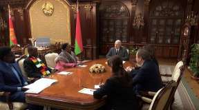 Лукашенко снова перешел на трехдневку