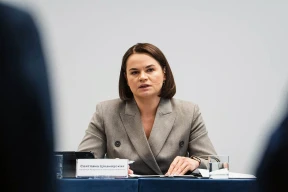 Ціханоўская: «Калі санкцыі здымуць, то хіба Лукашэнка адвернецца ад Расіі?»